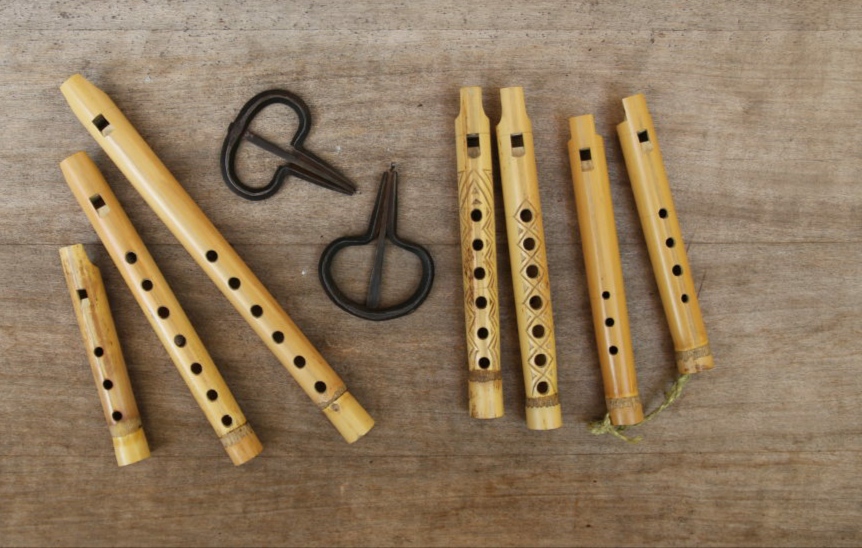 Strumenti musicali siciliani friscaletti - fischietti